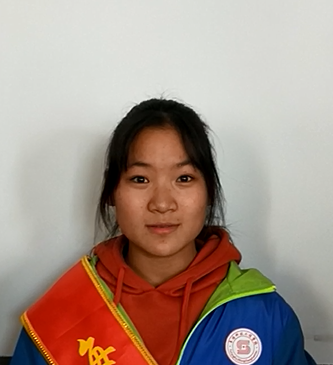 16计算机1班 杨雪.png