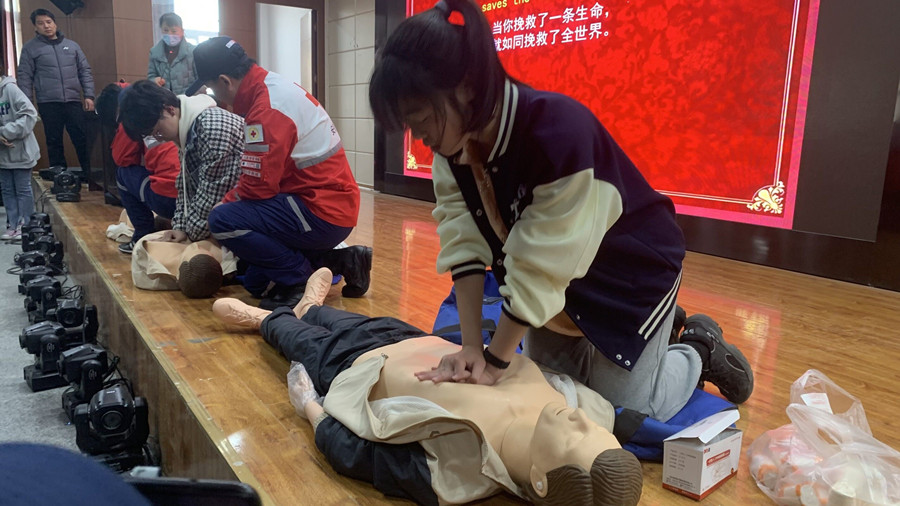 红十字7_副本.jpg 红十字7_副本.jpg