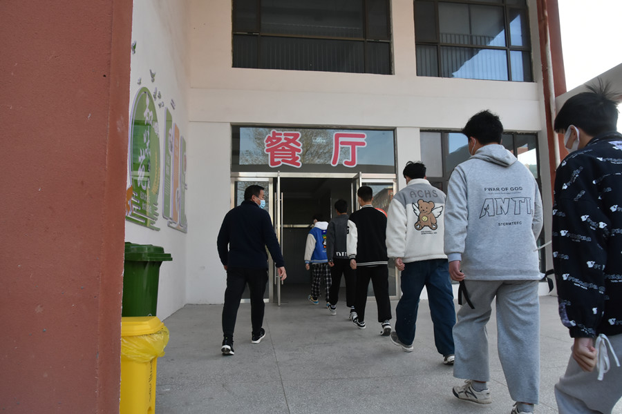 食堂_副本.jpg 食堂_副本.jpg